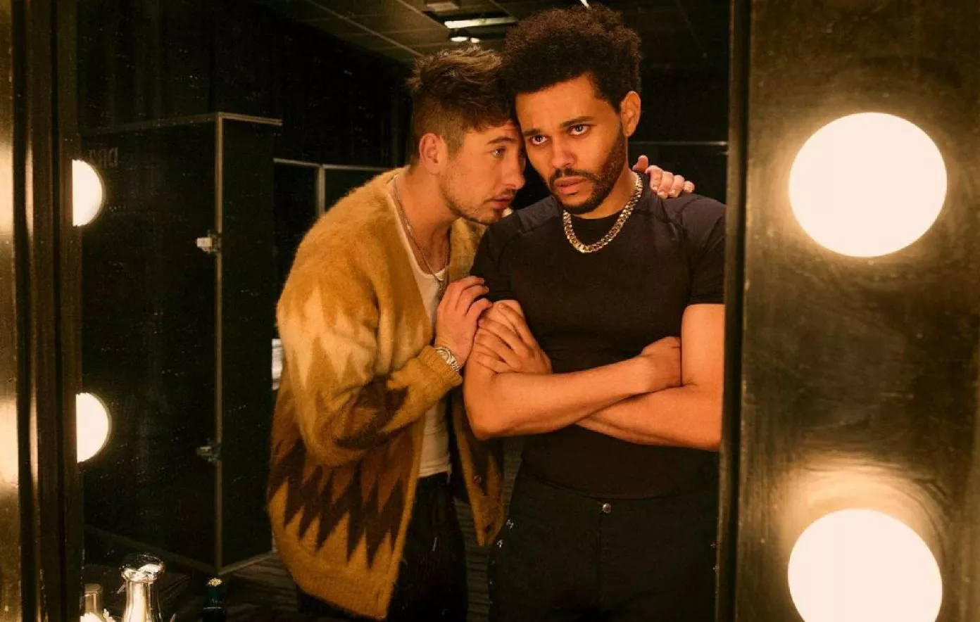 Barry Keoghan och Abel “The Weeknd” Tesfaye i nya filmen Hurry Up Tomorrow.