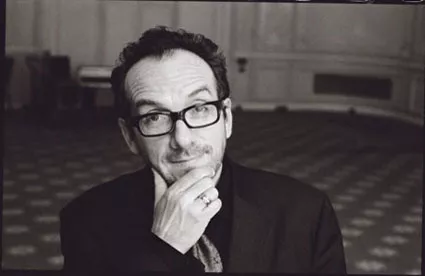 Elvis Costello skal spille for Obama