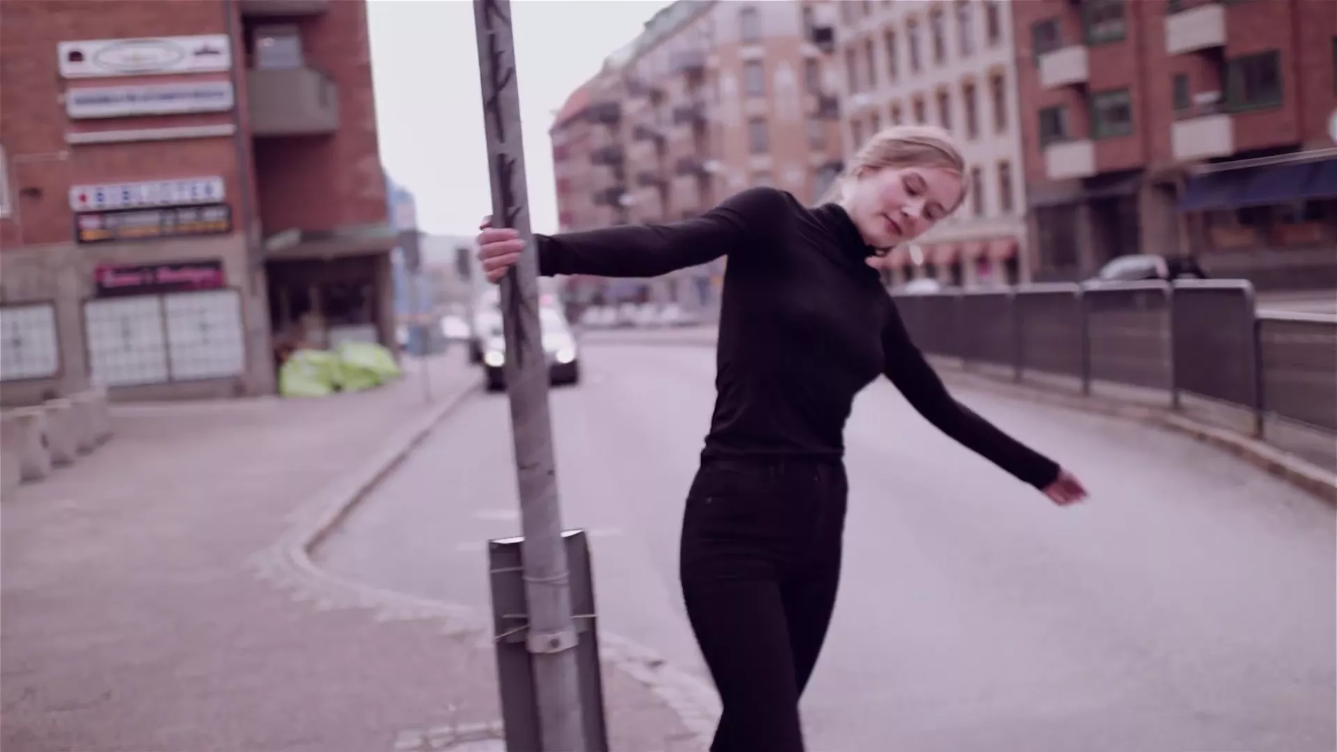 PREMIÄR: Elina Ryd visar upp imponerande entagningsvideo