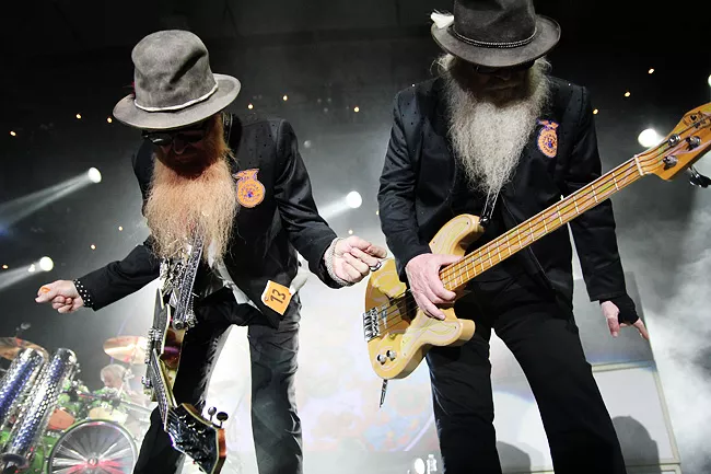 ZZ Top intar slottsruin