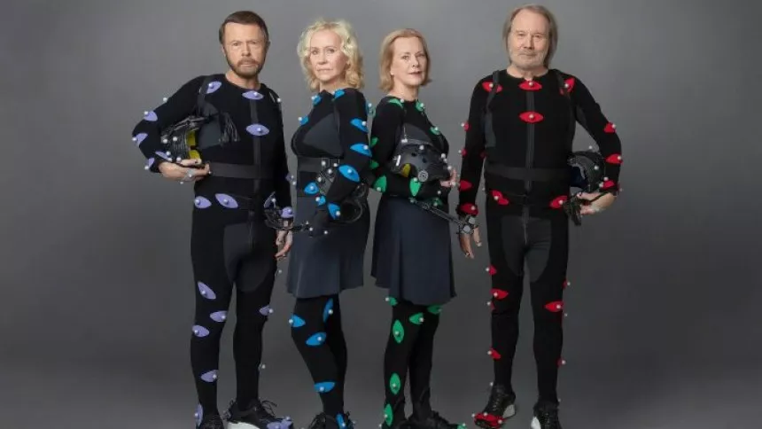 ABBA uttalar sig efter dödsfallen vid en hyllningskonsert i Uppsala