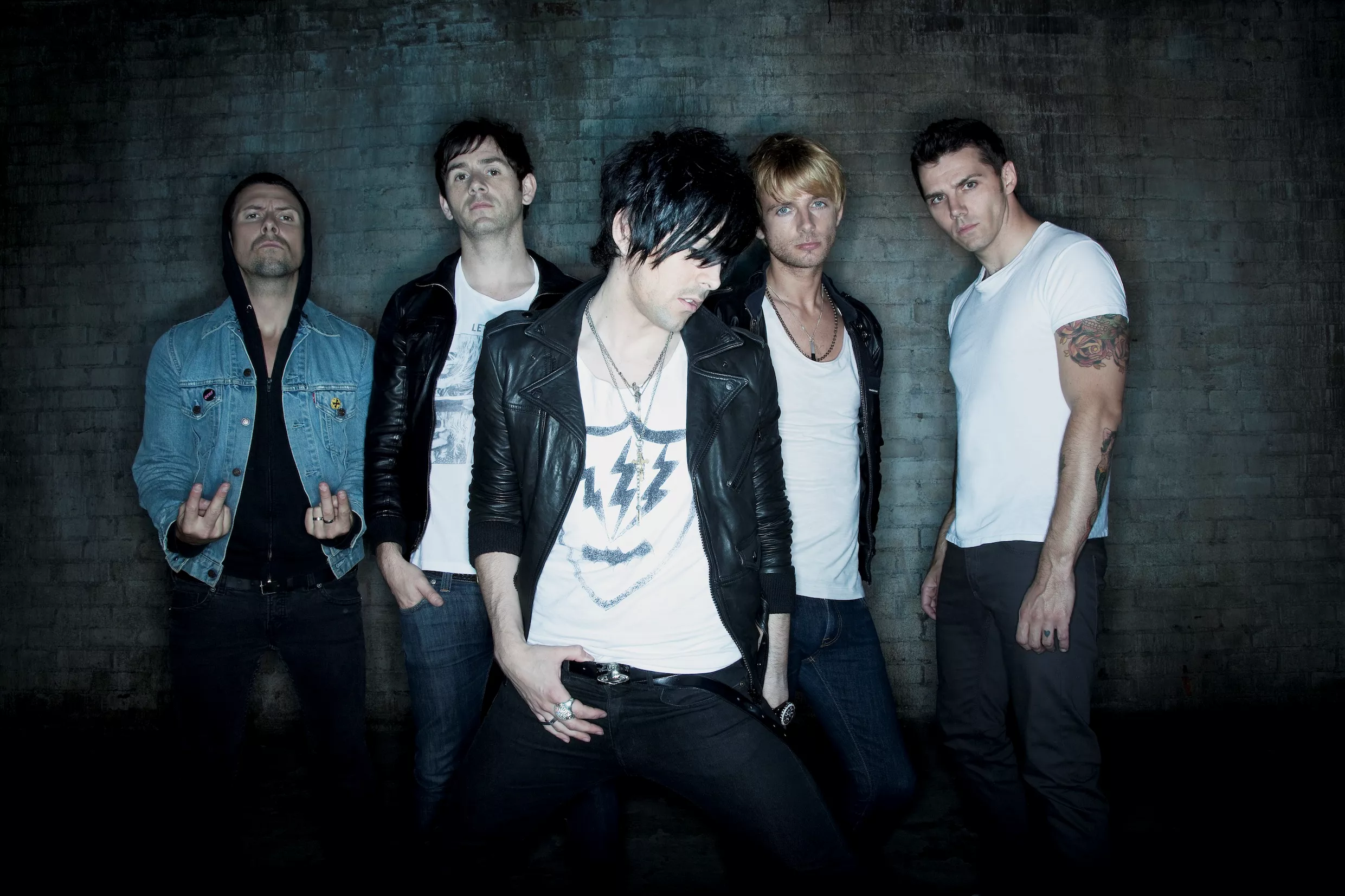 Ian Watkins gjorde karriär som sångare i rockbandet Lostprophets innan han år 2013 dömdes för flera sexualbrott mot barn.