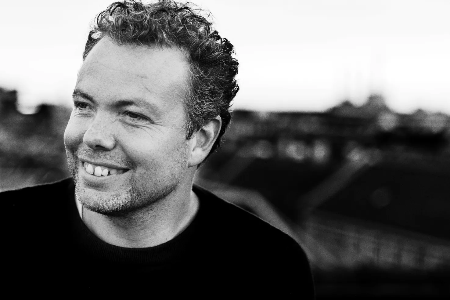 Rasmus Nøhr sælger nyt album med Operation Dagsværk