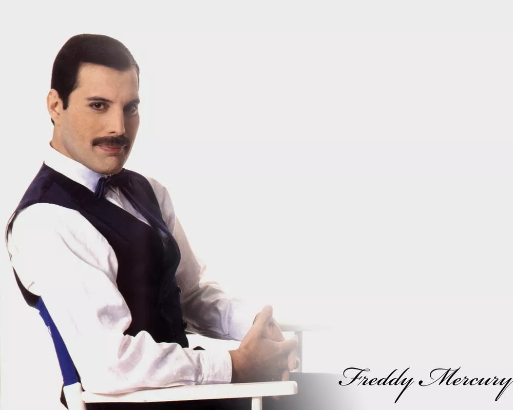 Freddie Mercury synger fra graven