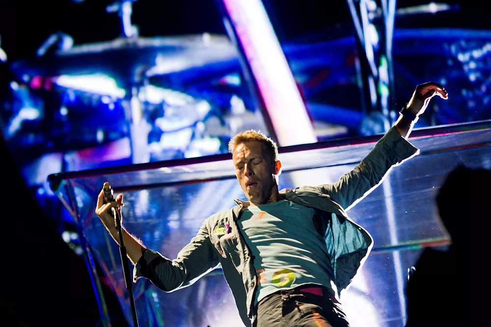 Coldplay släpper livealbum och turnéfilm
