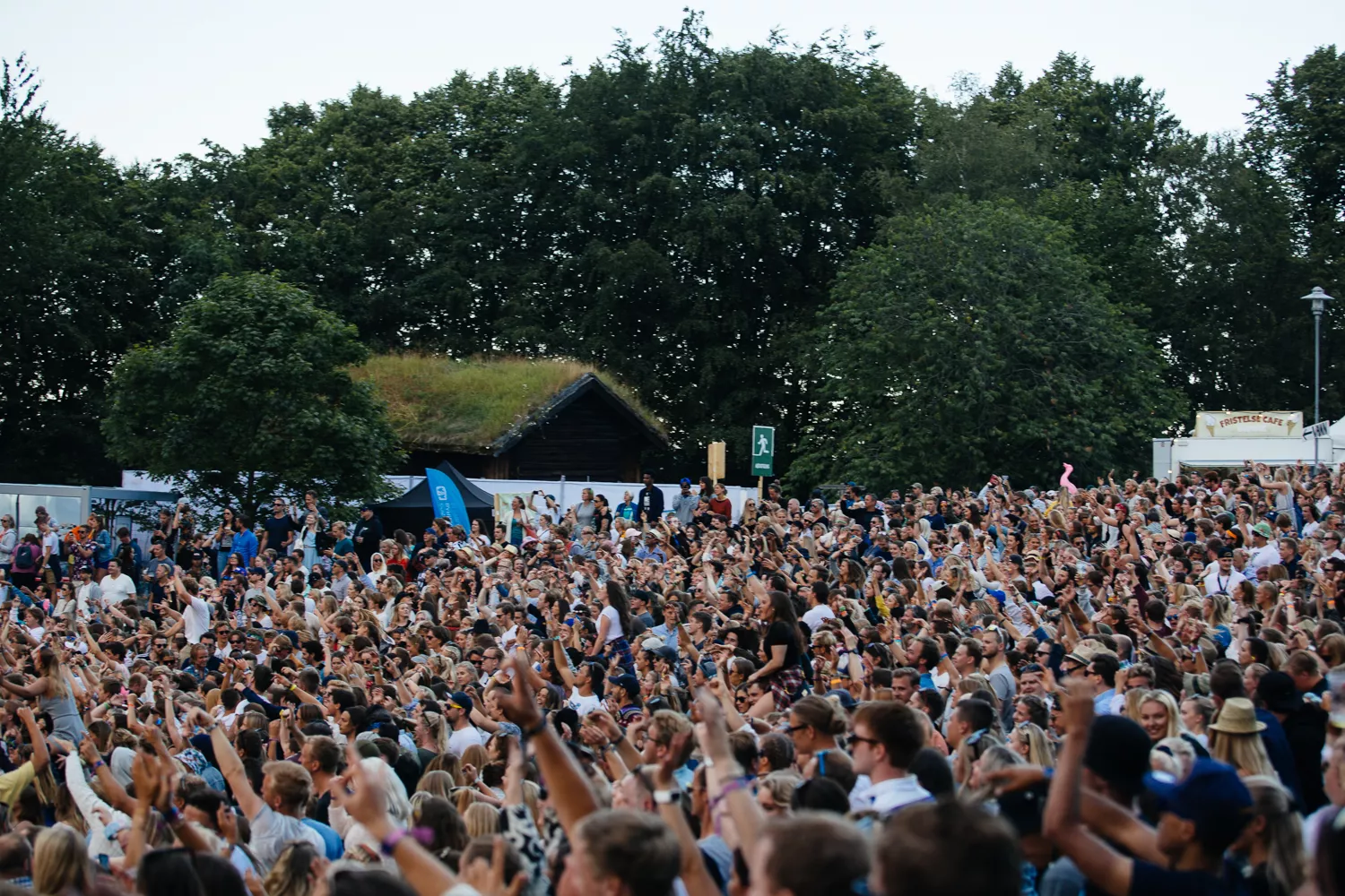 Festival förlorar allt i storbrand