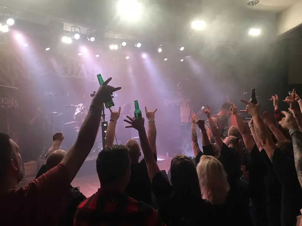 REPORTAGE: I Skövde pumpar punkhjärtat