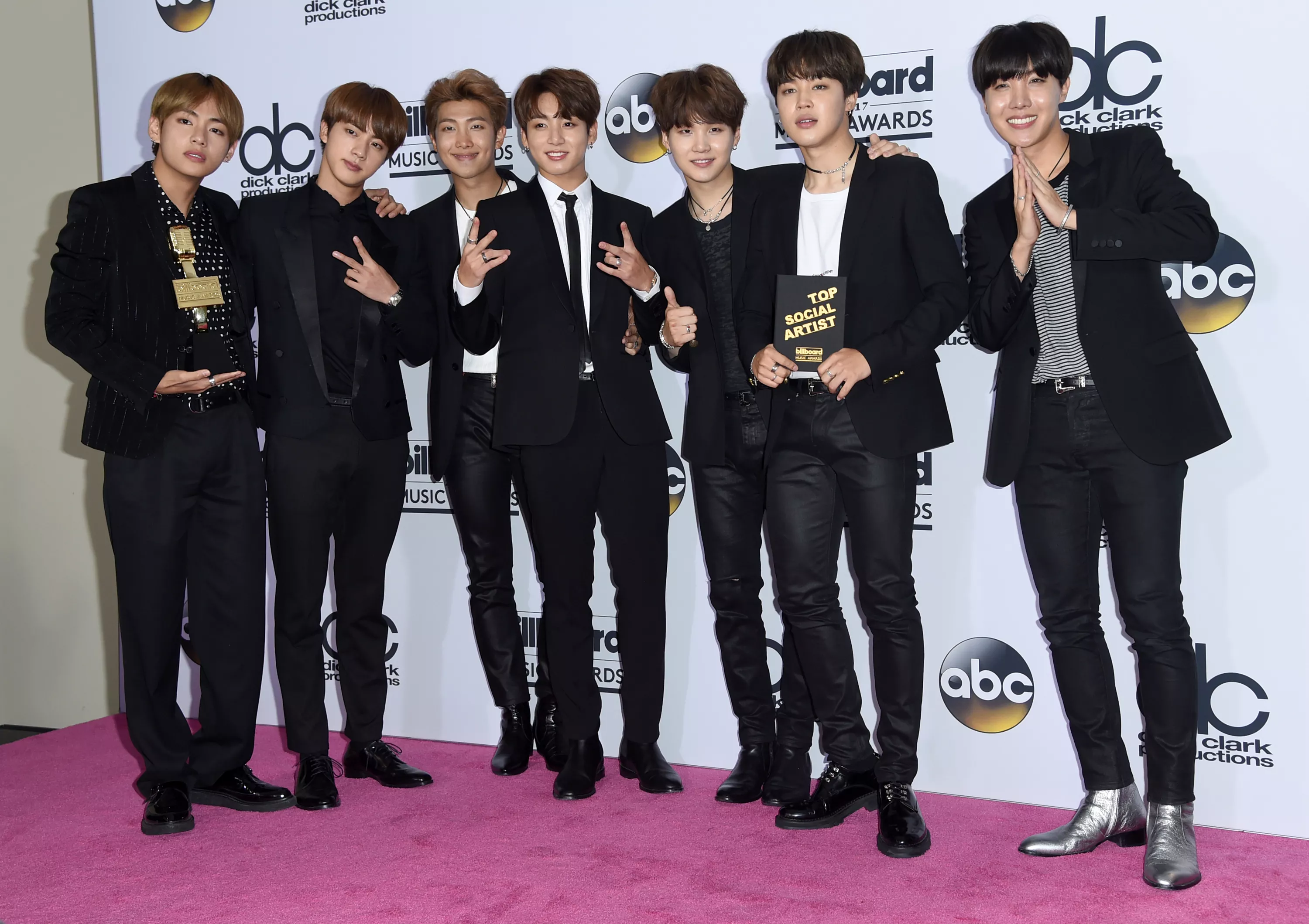 BTS-medlemmen sjuk – kan missa Grammy Awards