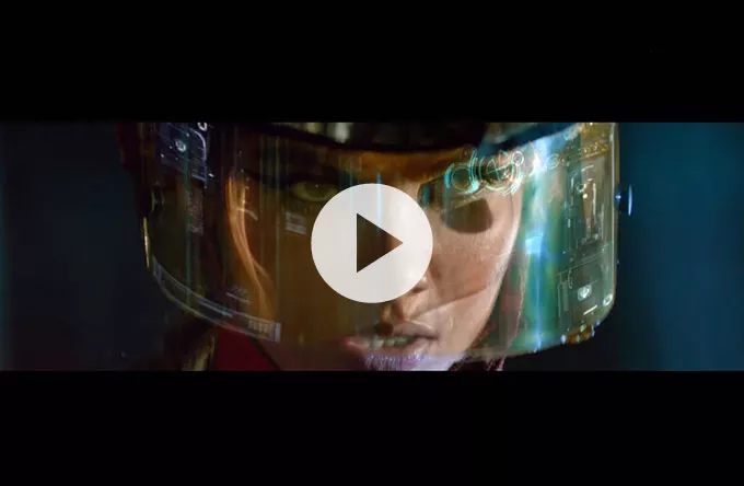 Se den ekstravagante video til David Guettas Bang My Head