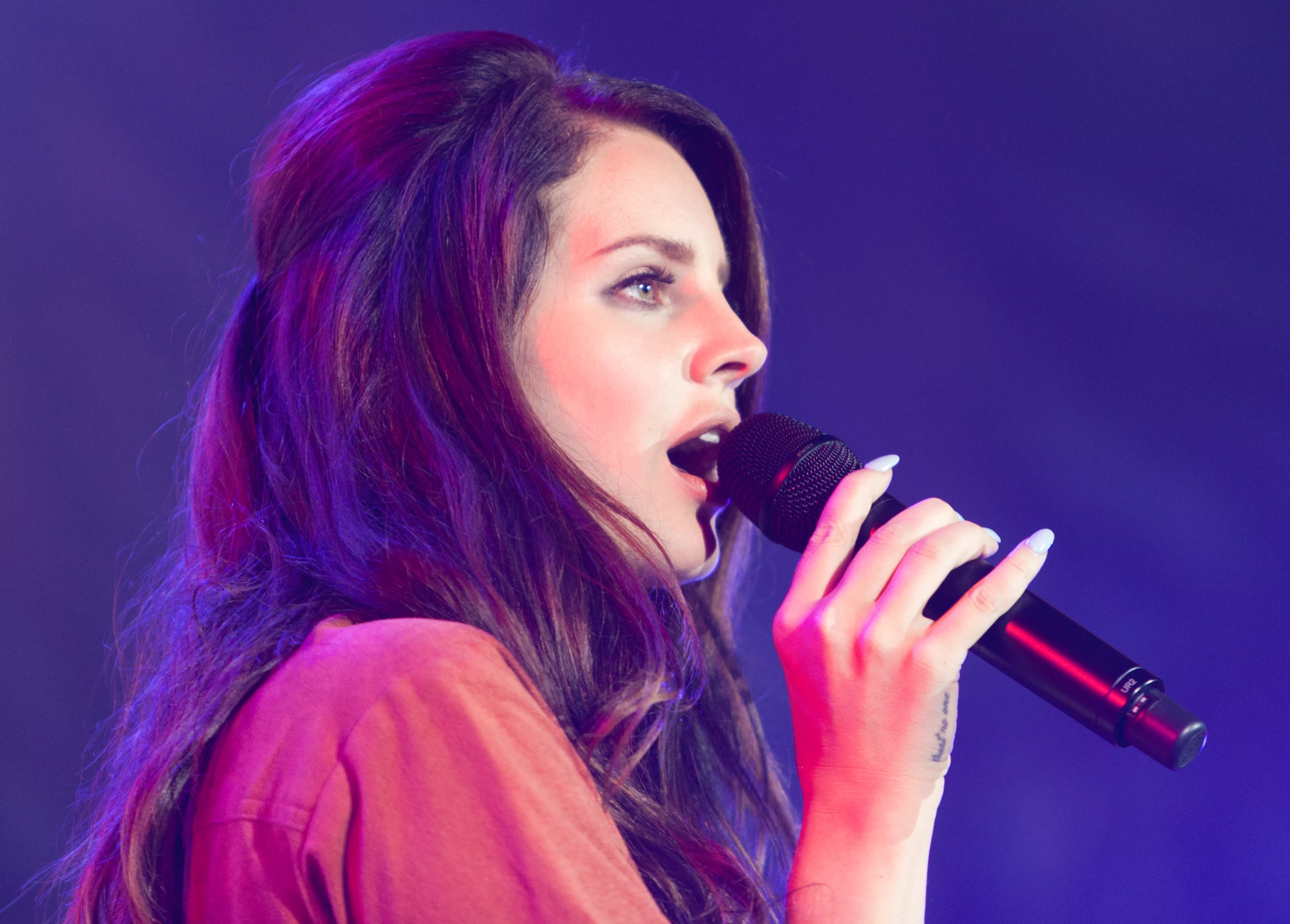 Hør Lana Del Reys nye klaverballade – med en lang, optimistisk titel