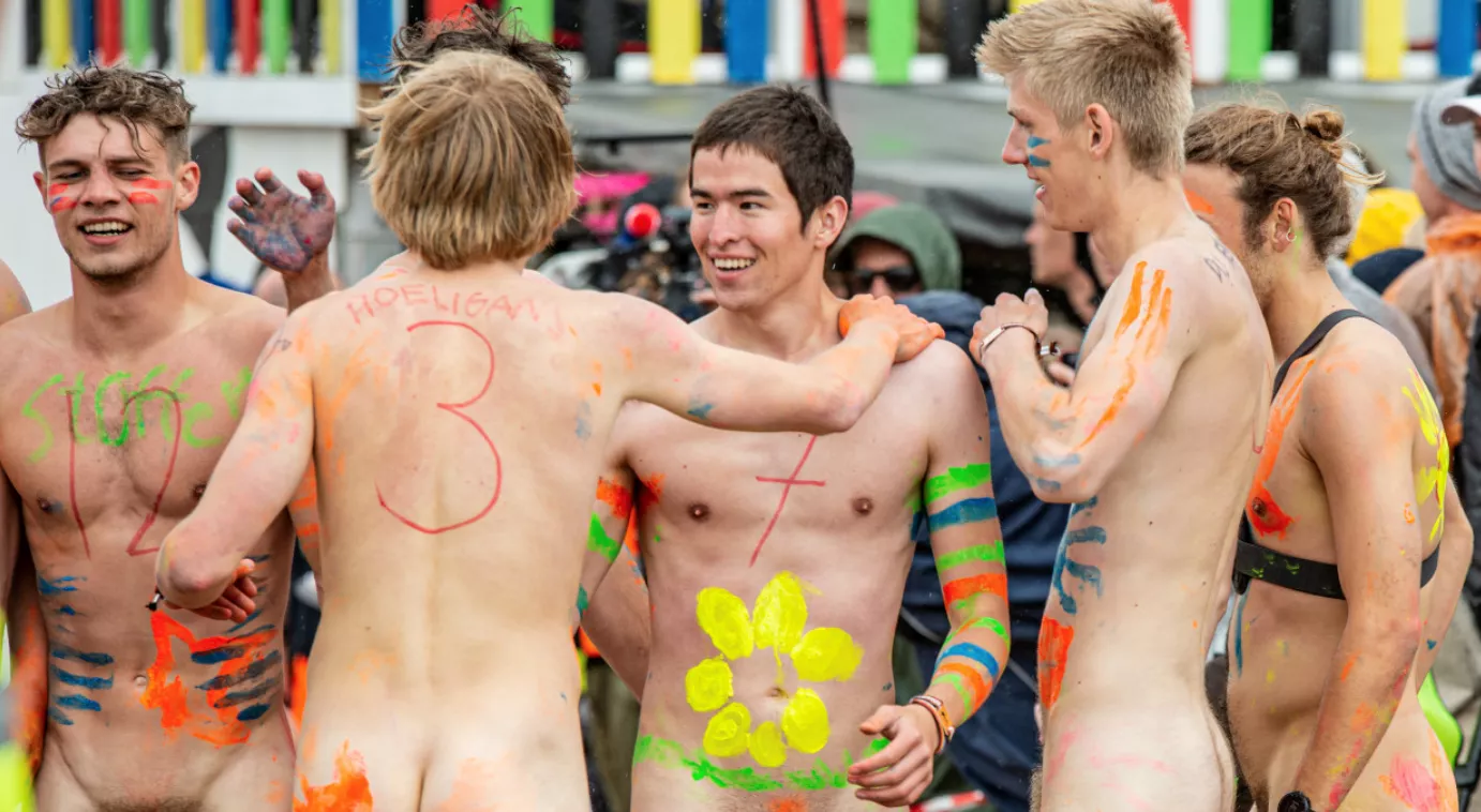 VIDEO: Det legendariske nøgenløb på Roskilde Festival 