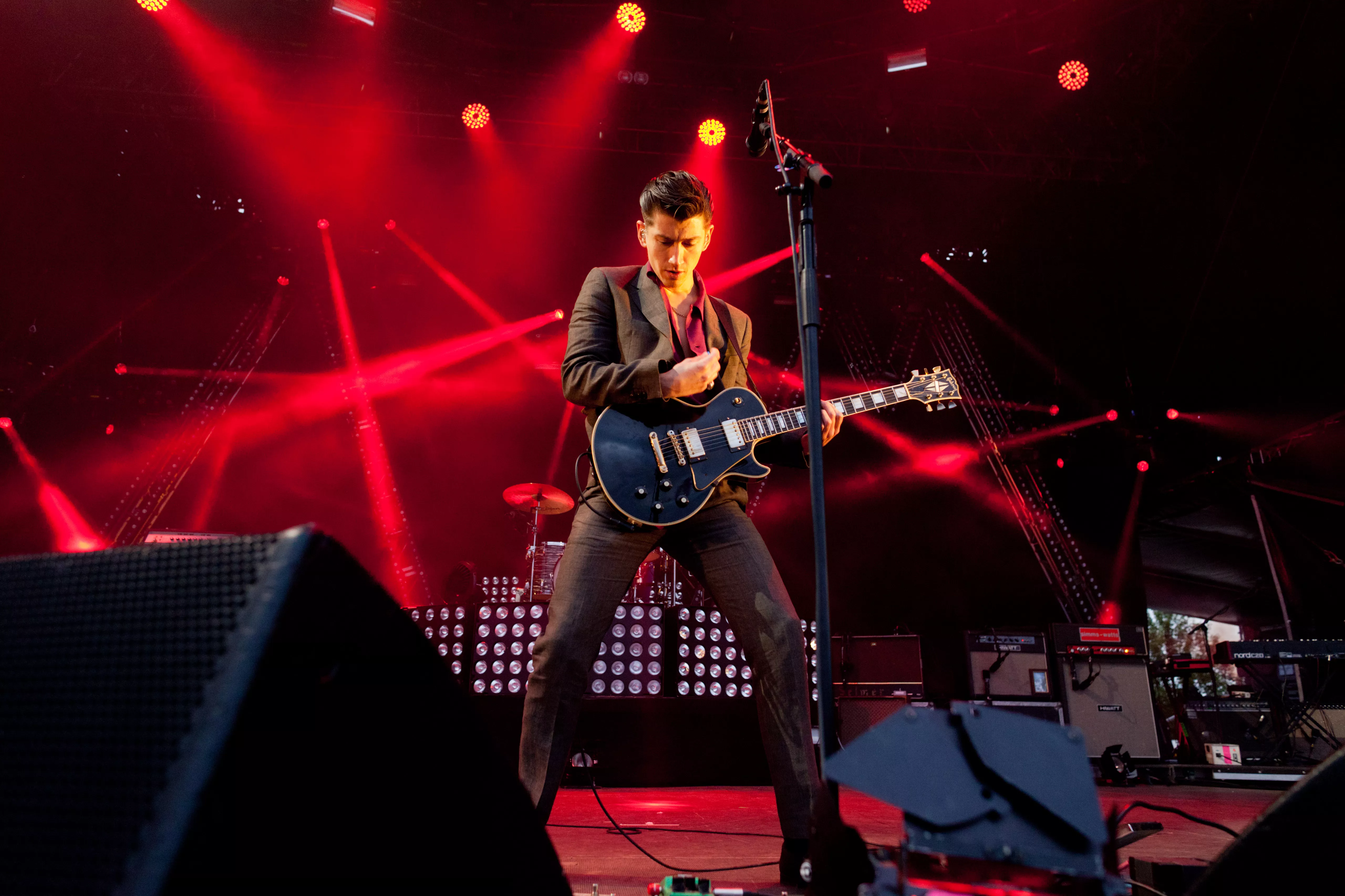 Lyt til Arctic Monkeys’ nye album før tid