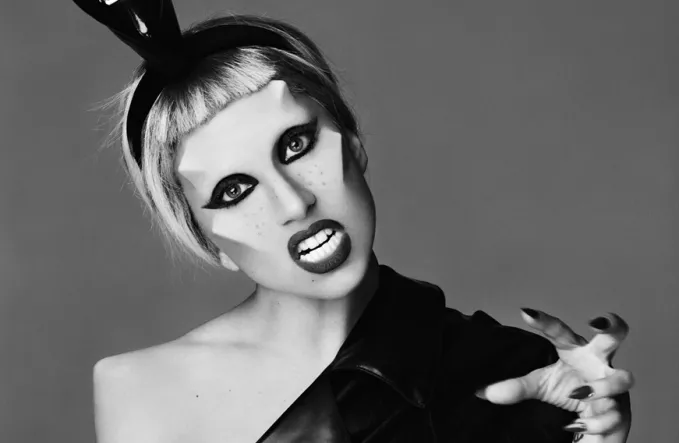 Lady Gaga annoncerer nyt soloalbum