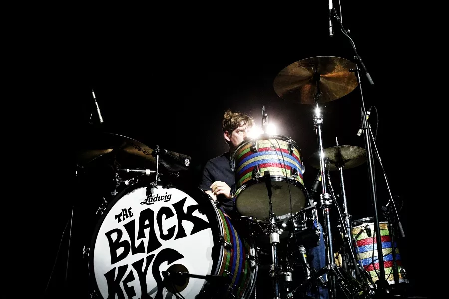 The Black Keys’ Patrick Carney kritiserer U2