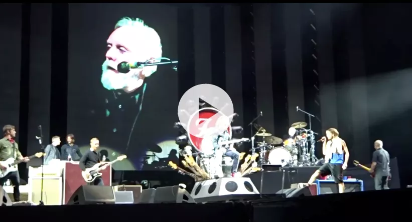 Se video: Foo Fighters i selskab med Roger Taylor og John Paul Jones