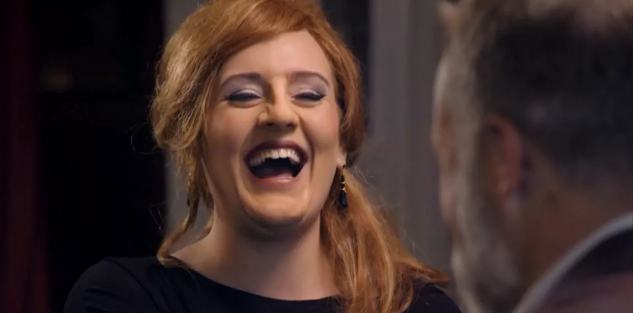 Sjov video: Adele fupper fans