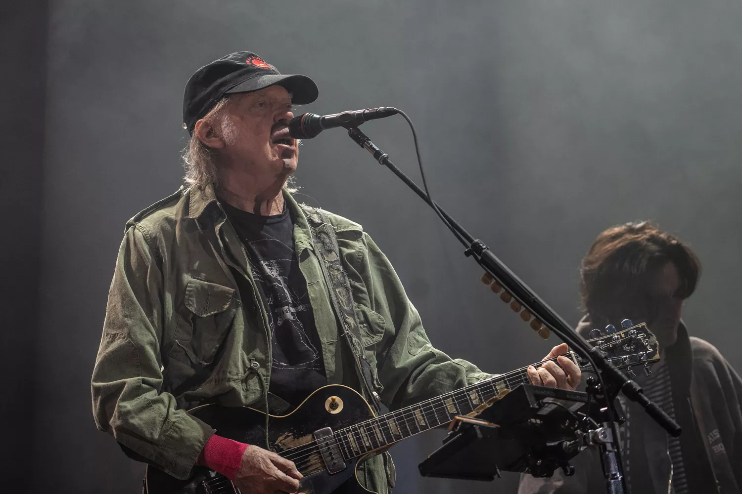 Ga Spotify et ultimatum: Nå fjernes Neil Young fra strømmetjenesten