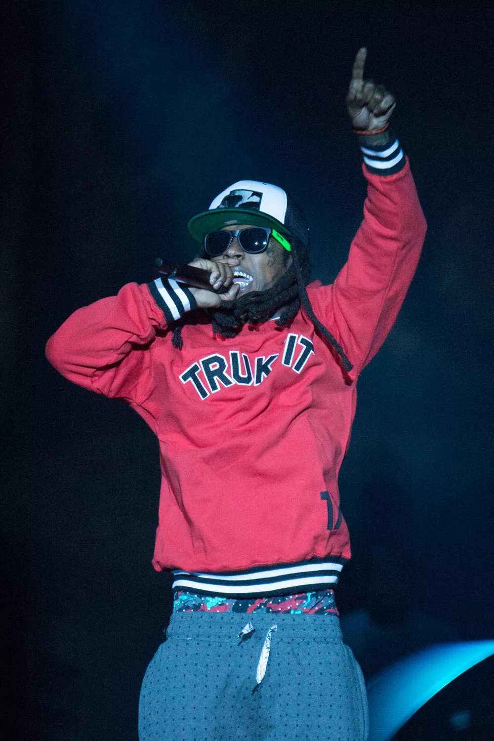 Lil Waynes turnébuss beskjuten