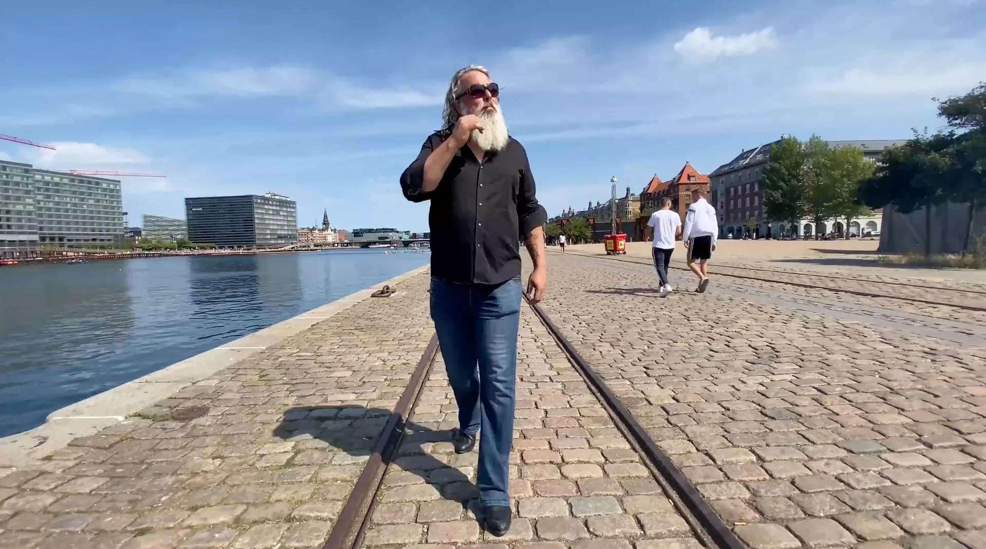 VIDEOPREMIERE: Gå "Caminoen" i København med Uffe Lorenzen