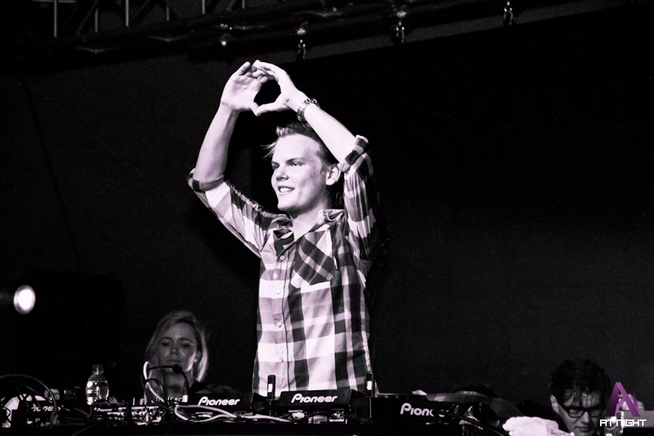 Avicii klar med verdens største crowdfundede sang