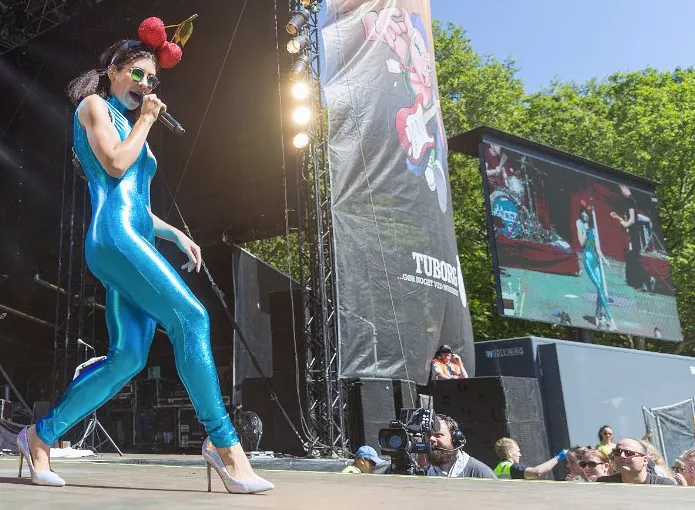 Marina & The Diamonds : Nibe Festival, Hovedscenen
