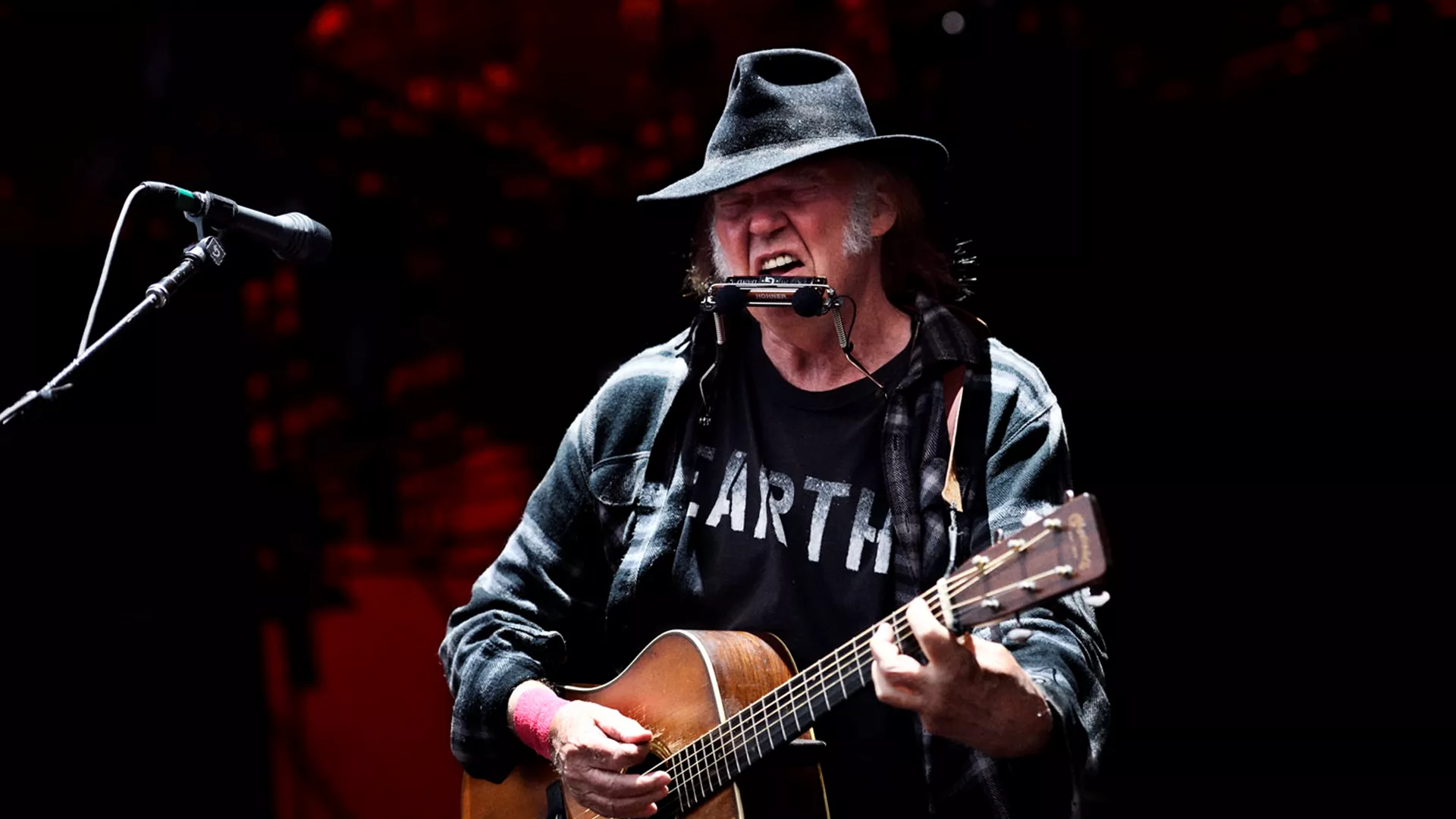 Neil Young stäms av lyxmärke – för bandnamn
