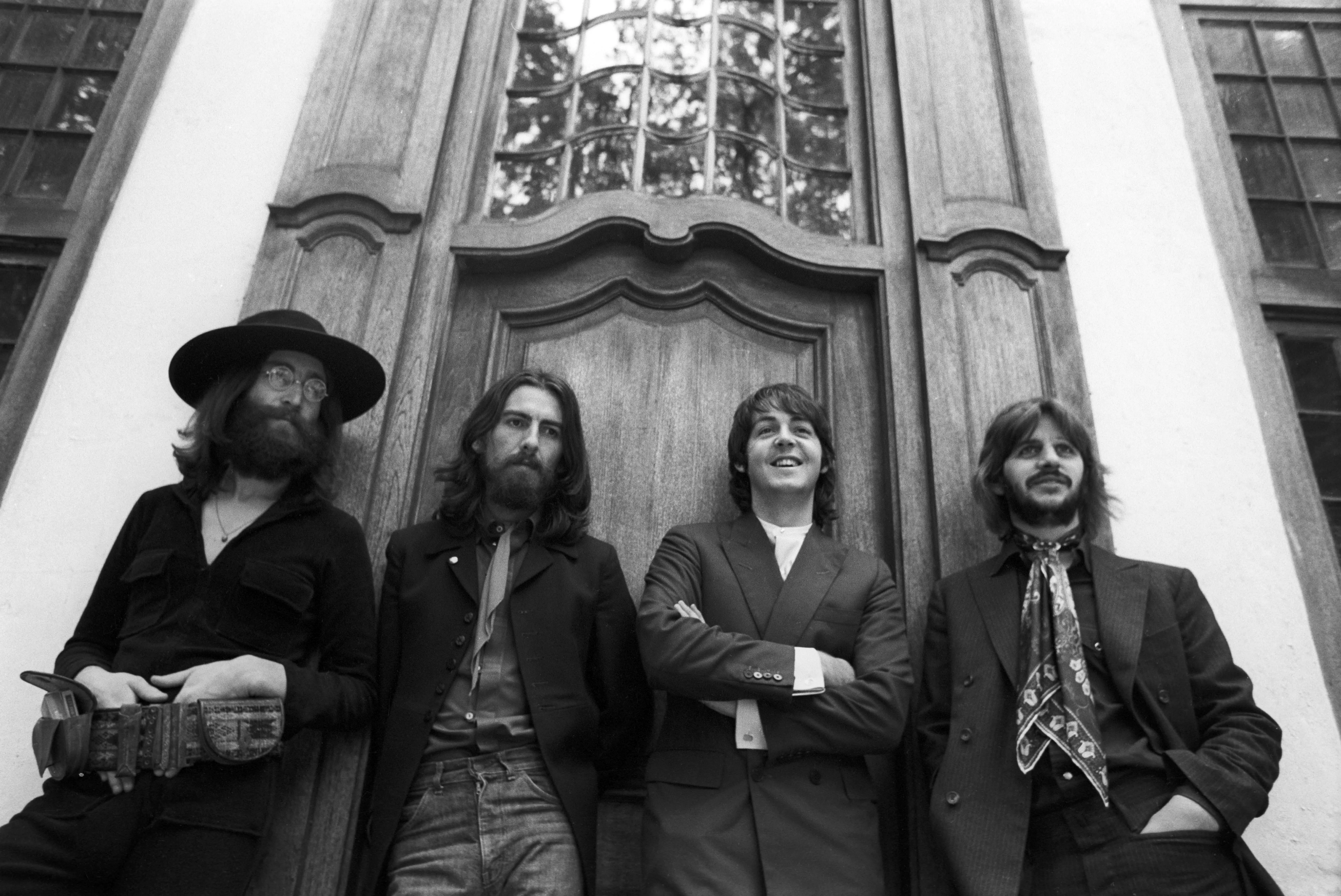 Rolling Stones-guitar og Beatles-bas ryger på auktion
