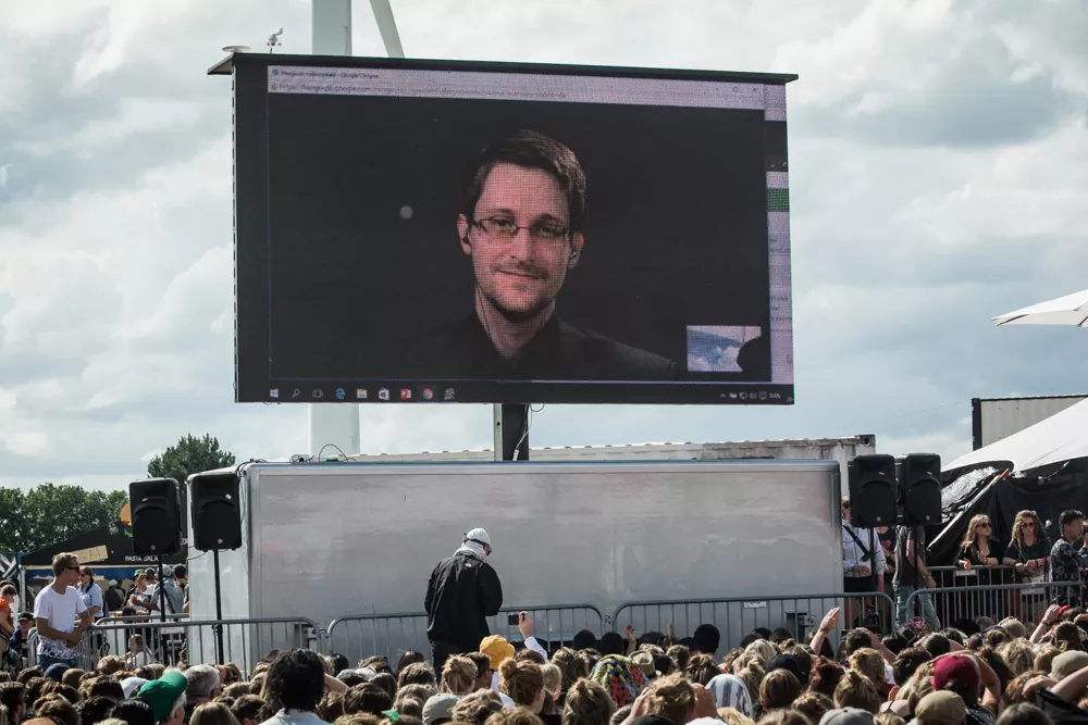 Edward Snowden på Roskilde: Det betaler sig at bryde loven
