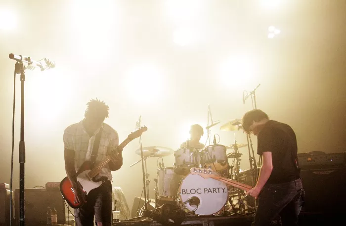 Bloc Party letar ny sångare