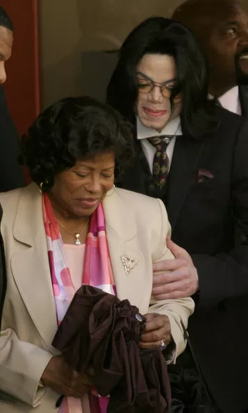 Michael Jacksons mor får forældremyndigheden over børnene