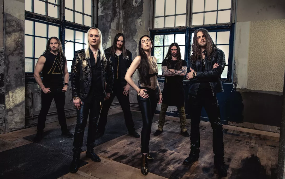 Bandet som förkastar termen “female fronted metal”