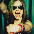 Tændt, men ensformig Avril Lavigne