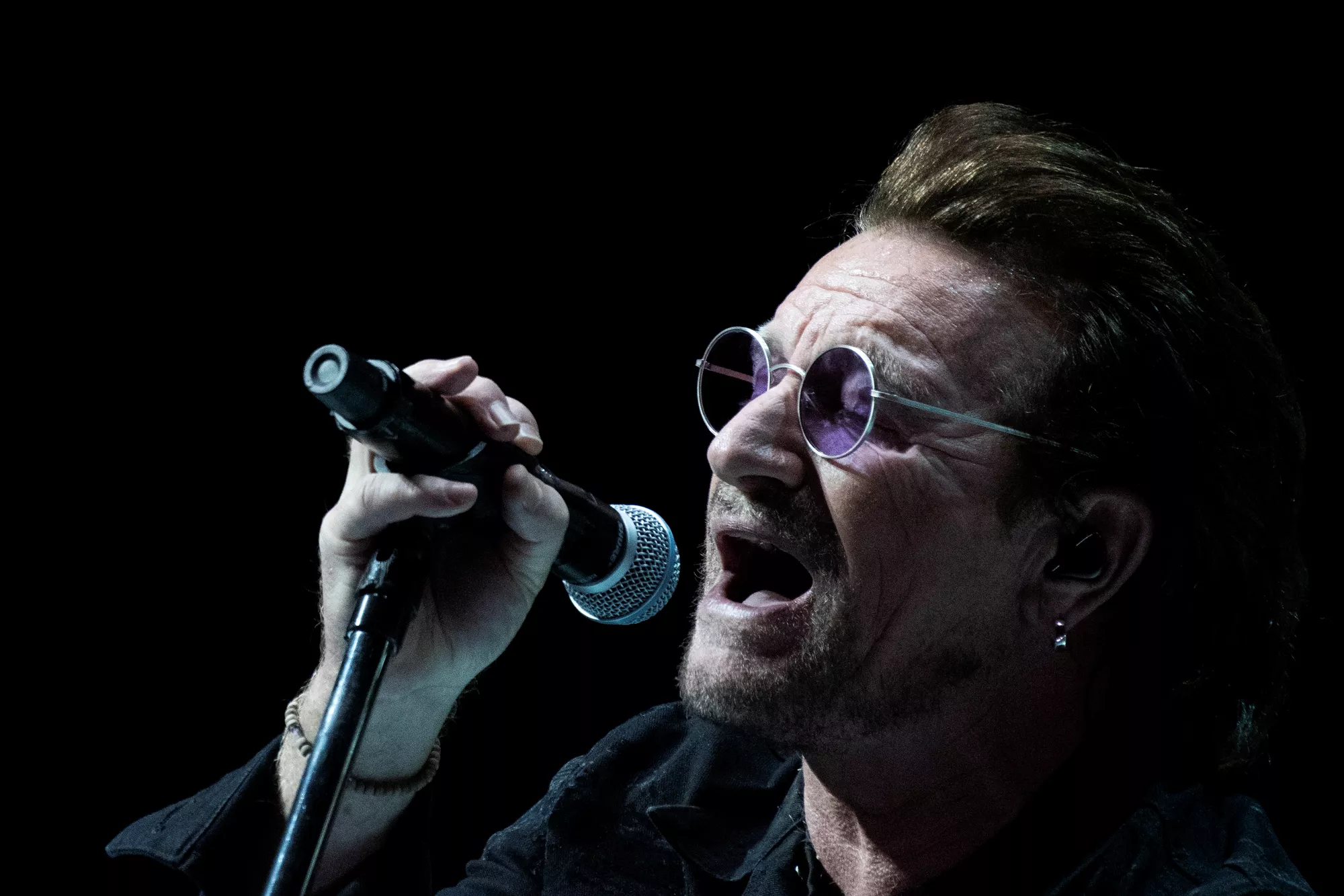 Bono fylder 60 og laver playliste: "Her er 60 sange, der reddede mit liv"
