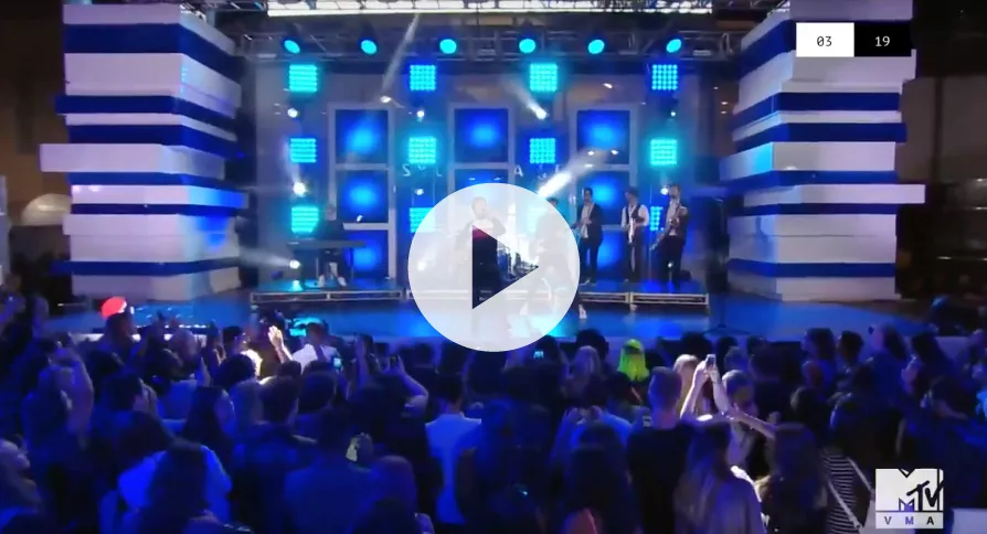 Se: Veloplagt Lukas Graham optræder med "Mama Said" til MTV VMA