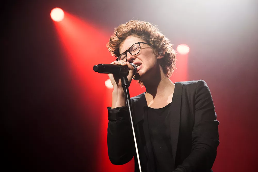 Marie Key drager på akustisk turné