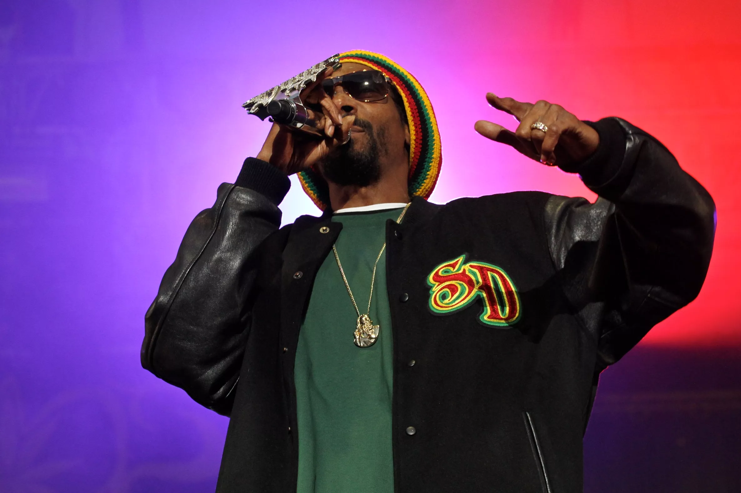 Snoop Dogg byter namn