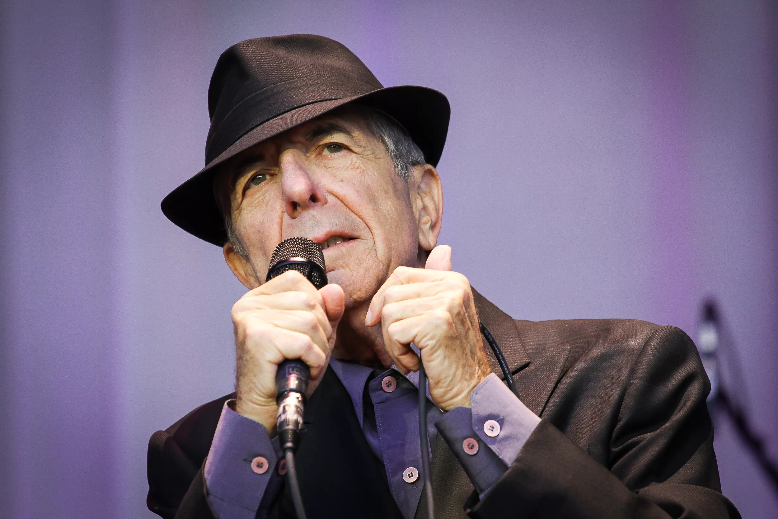 Musikkvideo: Leonard Cohen - Traveling Light