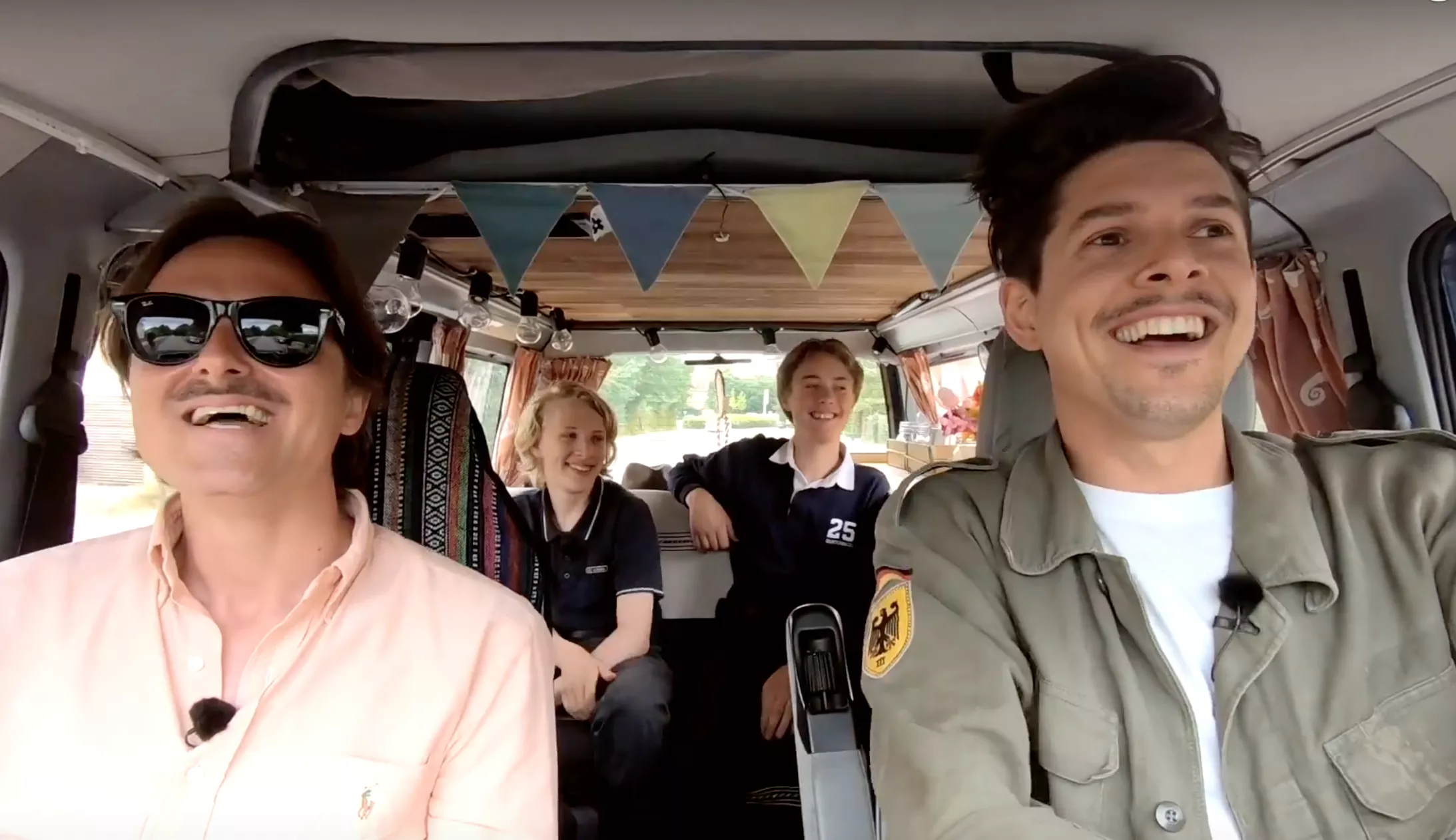 VIDEO: Vi giver Bo og ungerne fra Turbolens et lift til Roskilde
