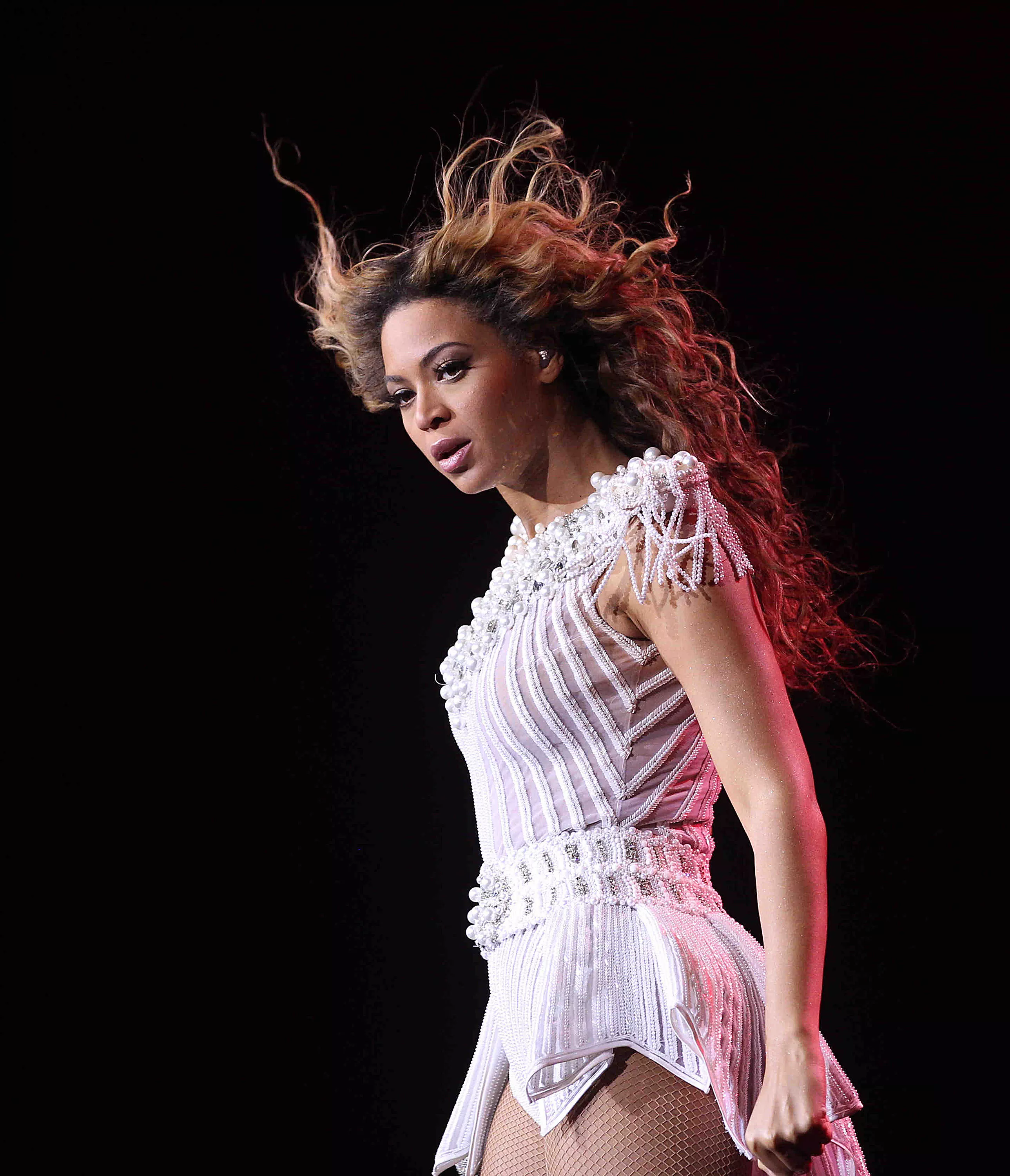 Se: Beyoncé fældet af fan