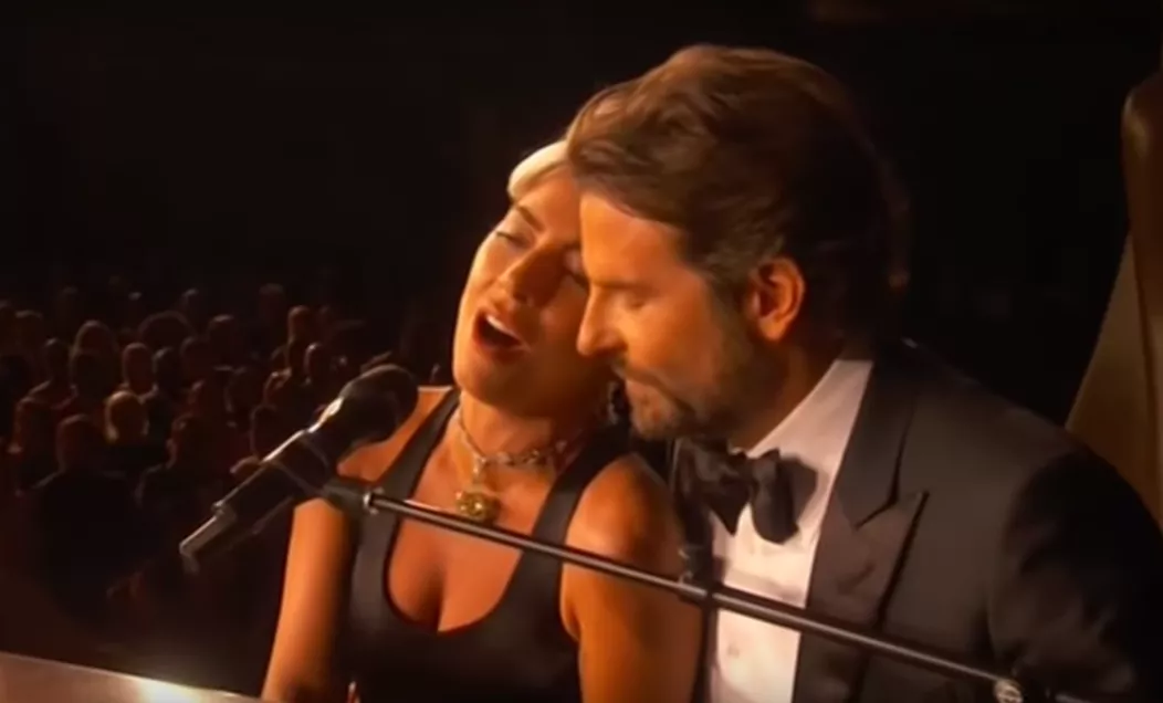 VIDEO: Se Lady Gaga og Bradley Cooper i dybfølt Oscar-duet 