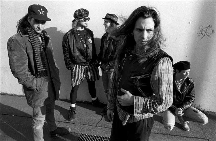 Pearl Jam ger ut film