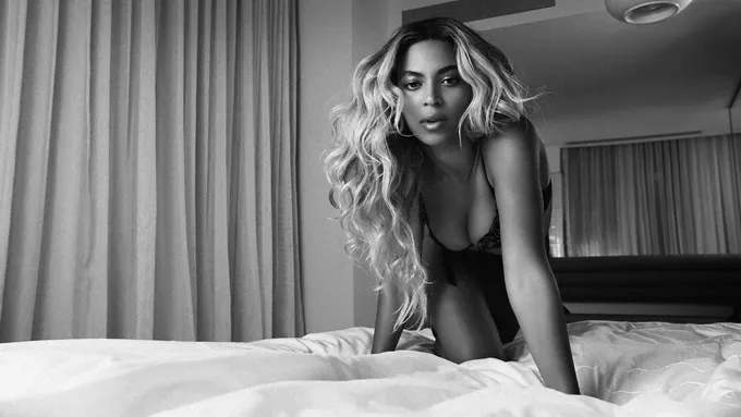 Beyoncé taler ud om graviditet og kropsaccept i stort interview