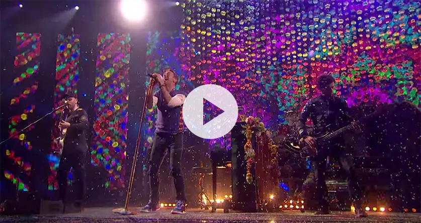 Se Coldplays konfetti-fest til Brit Awards