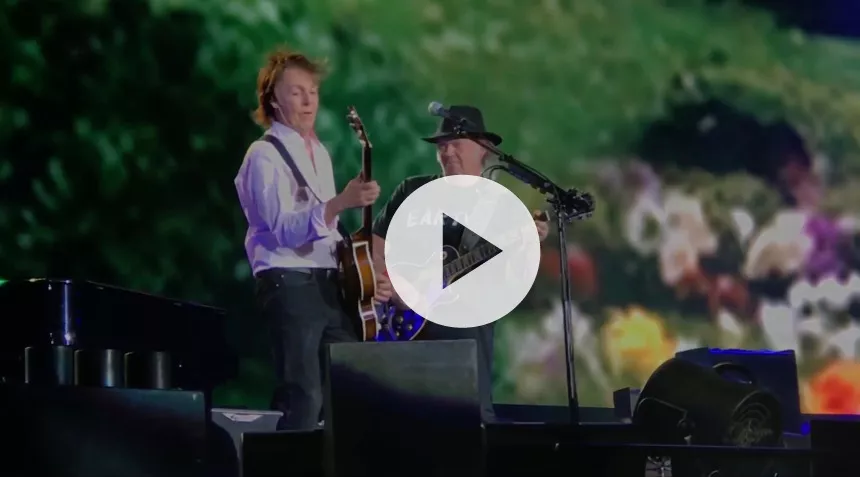 Se Paul McCartney og Neil Young fremføre Beatles-klassikere