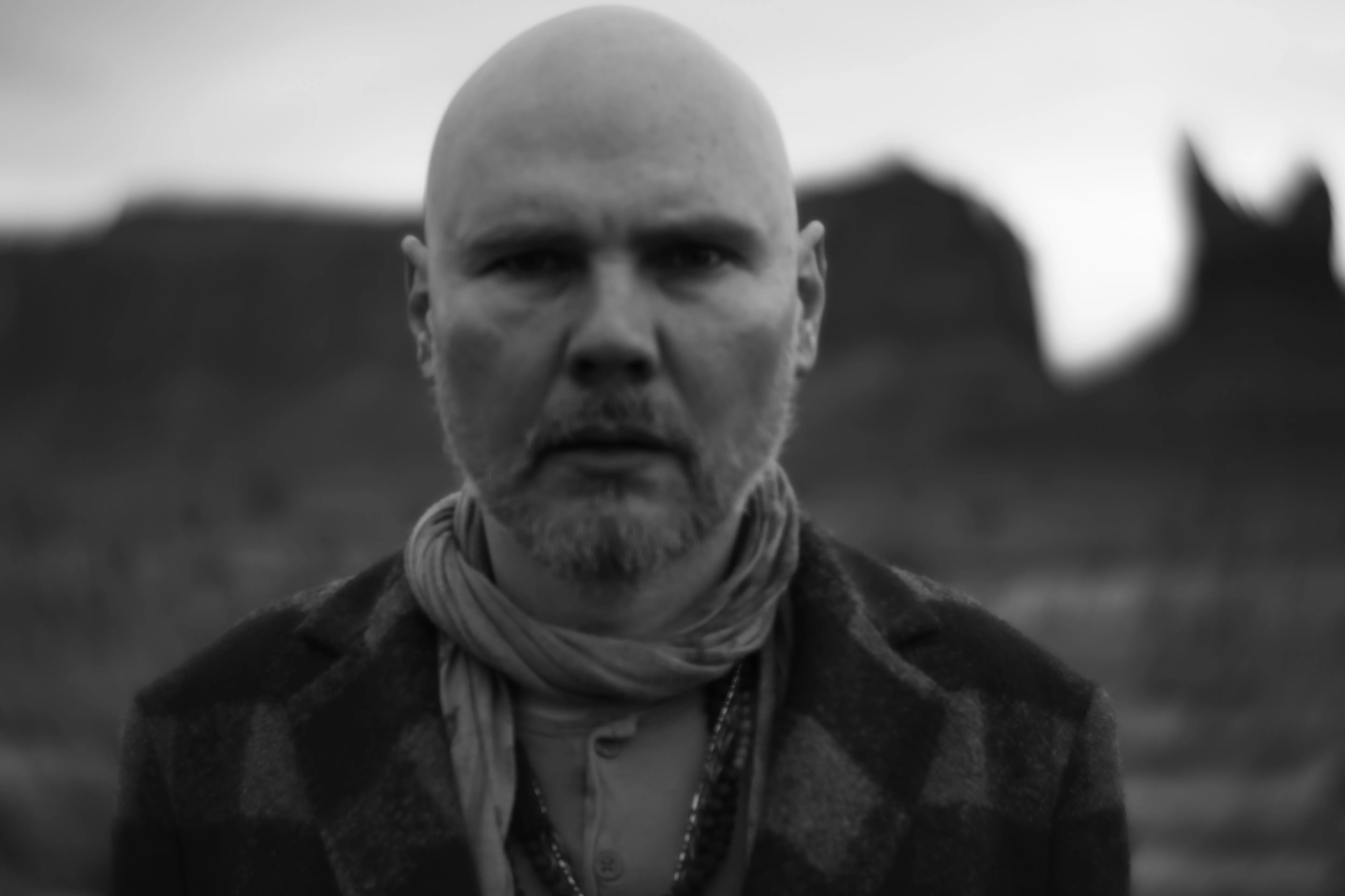 Billy Corgan krænger sjælen ud på formfuldendt akustisk solo-album