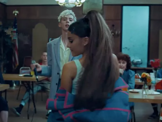 Ariana Grande og Troye Sivan deler musikvideo