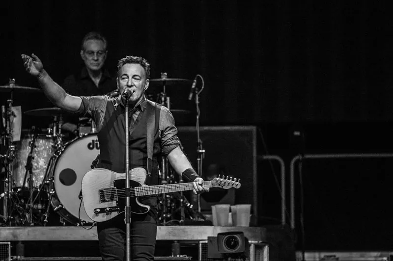 Springsteen och Dropkick Murphys stöttar bomboffer