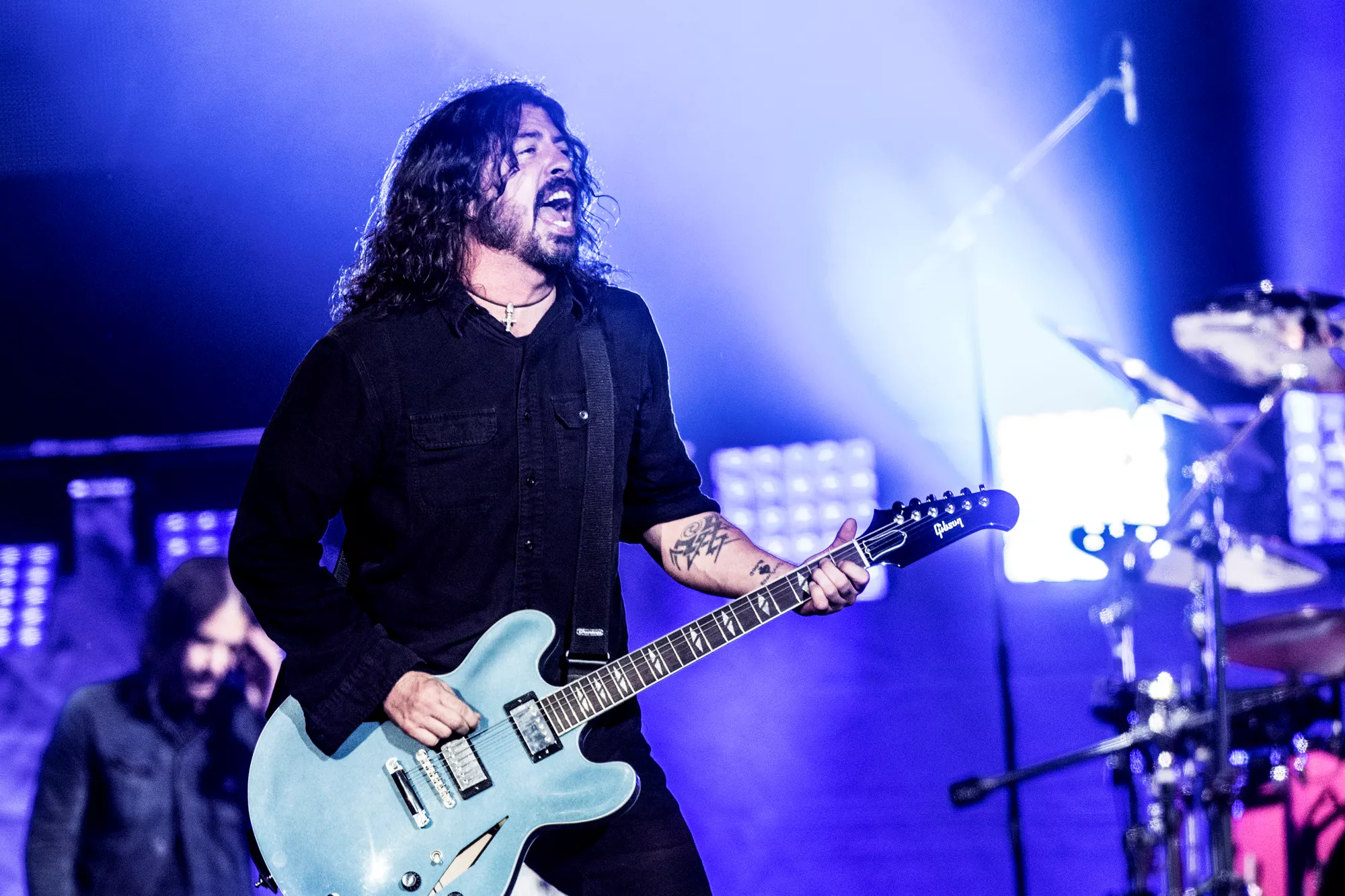Superstjärnan spelar på Foo Fighters nya album