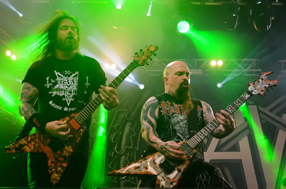 Slayer smider ny sang på gaden – lyt her
