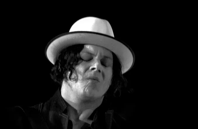 Jack White udgiver singleserie med The Dead Weather
